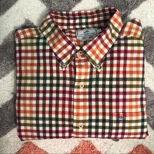 Men’s long-sleeved button-down shirt